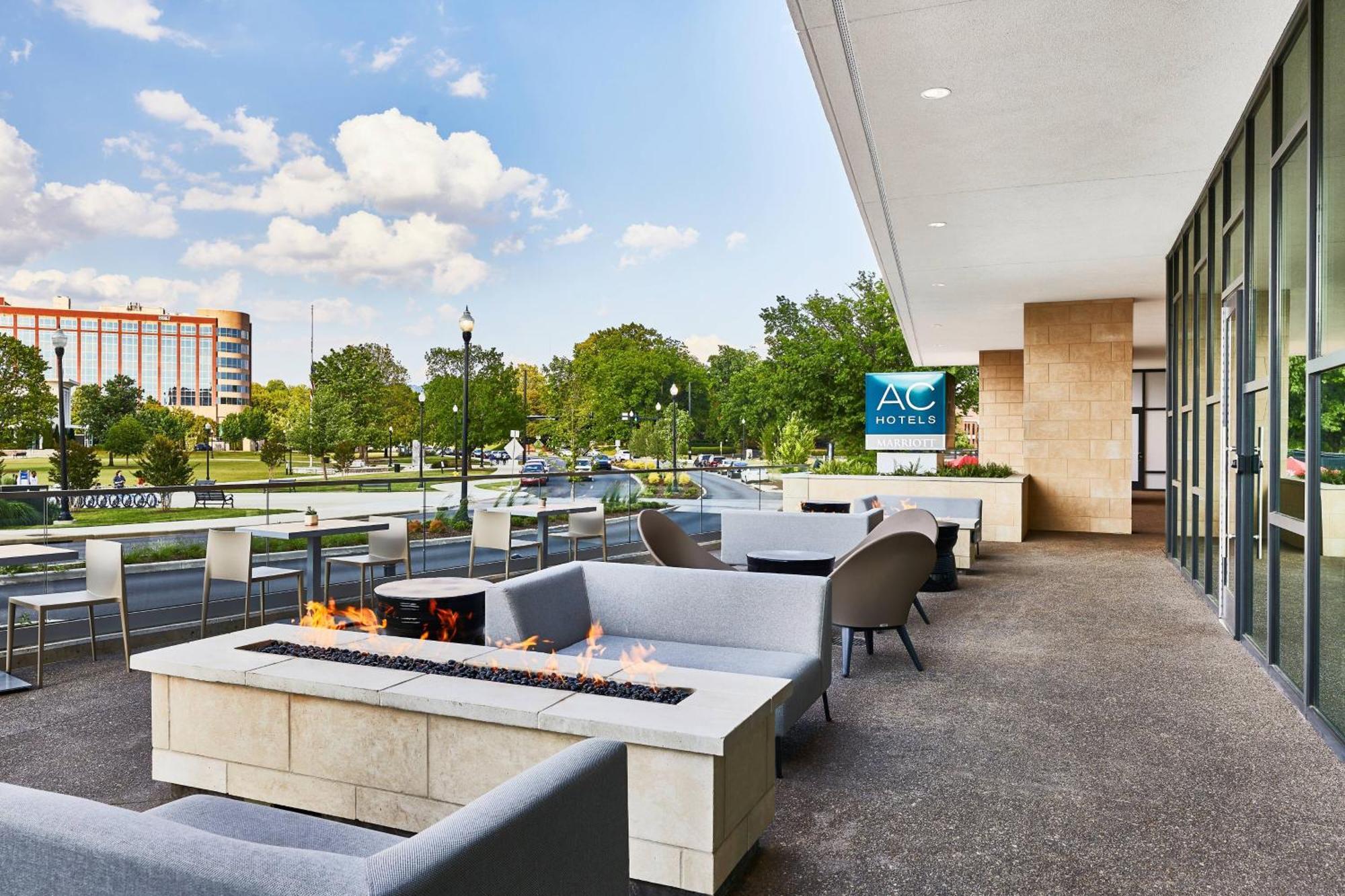 Ac Hotel By Marriott Huntsville Downtown Екстер'єр фото